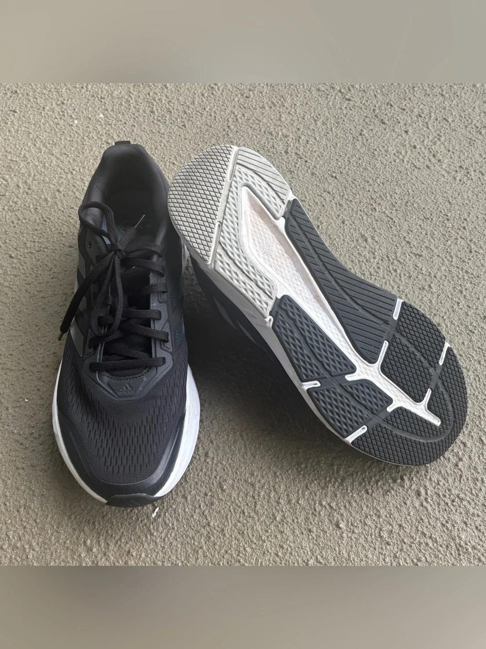 Adidas Questar Men's Size 12 Black Matte Silver Running Shoes Sneakers GZ0632